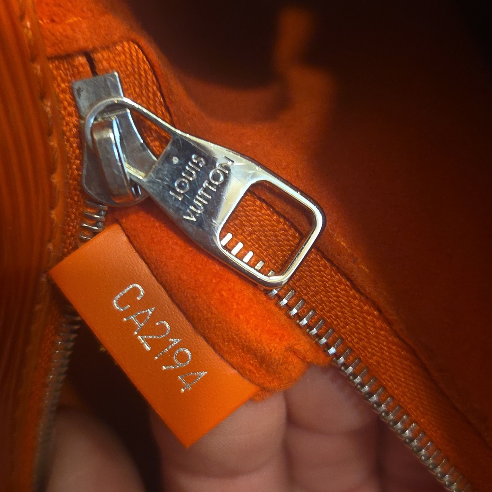 Louis Vuitton Marly MM Orange Epi Leather Crossbody Top Handle Removable Strap - Picture 13 of 17